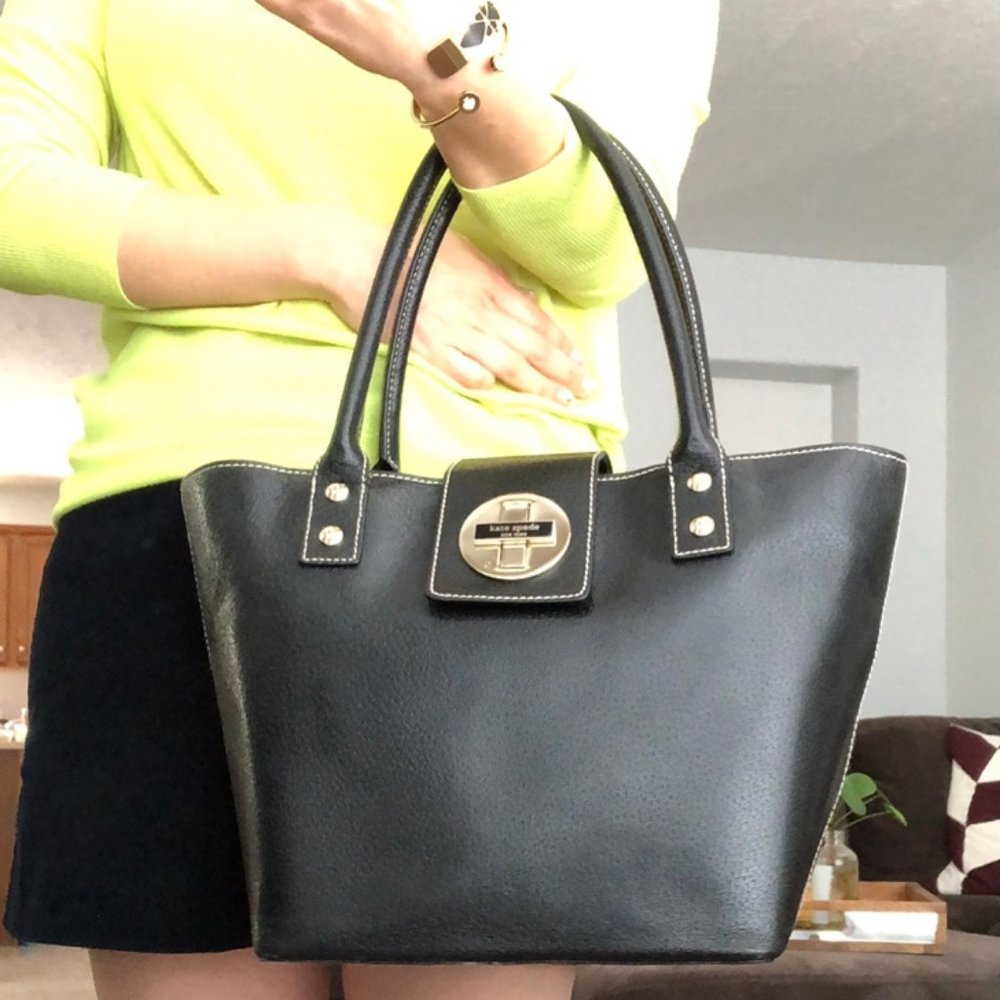 Kate Spade bucket bag